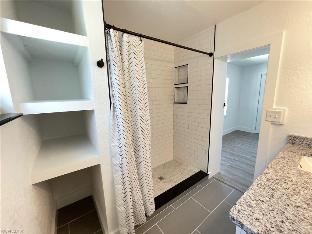 COCONUT GROVE - Residential