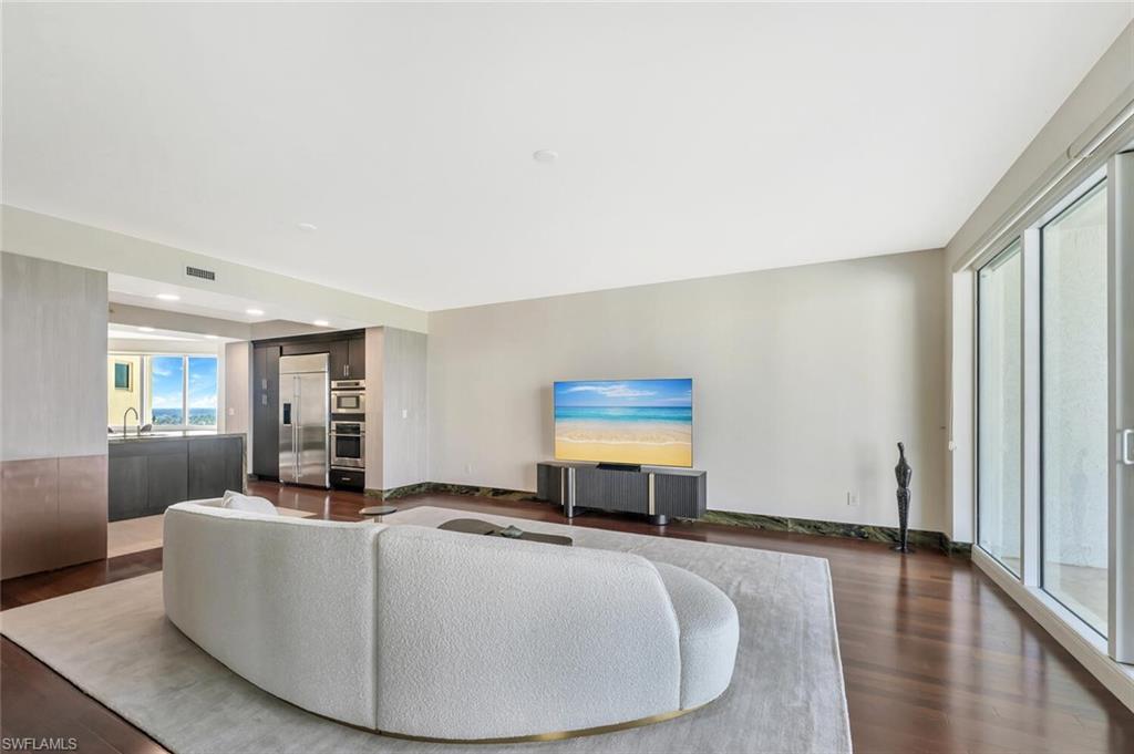 GRANDE PHOENICIAN - Residential