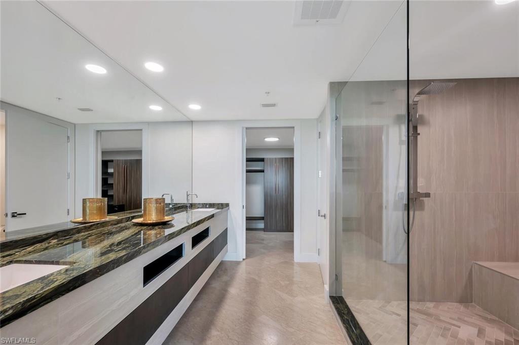 GRANDE PHOENICIAN - Residential