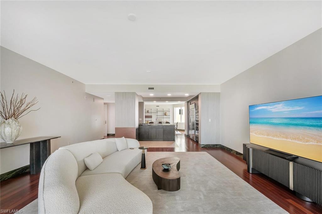 GRANDE PHOENICIAN - Residential