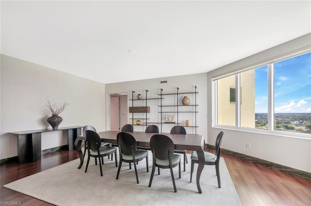 GRANDE PHOENICIAN - Residential