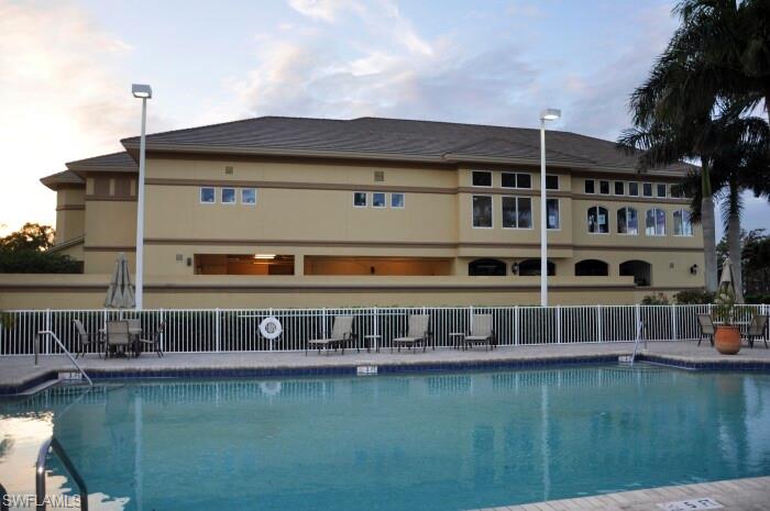 OLDE HICKORY GOLF & COUNTRY CLUB - Residential