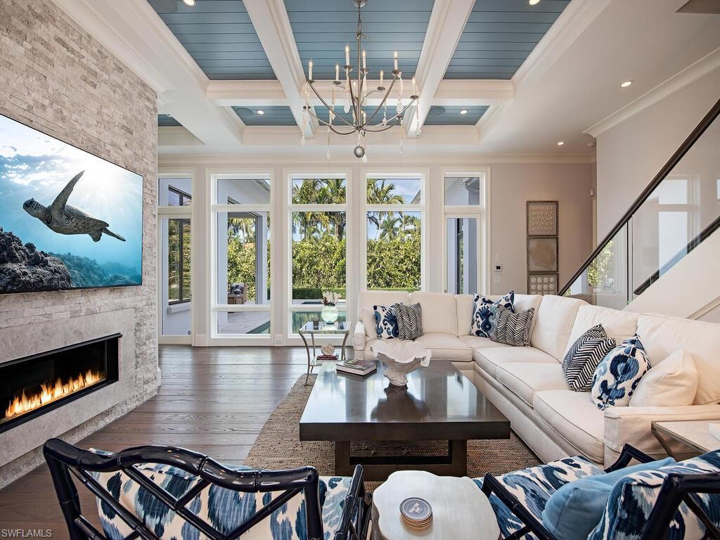 AQUALANE SHORES - Residential