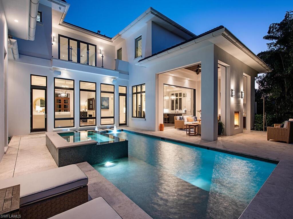 AQUALANE SHORES - Residential