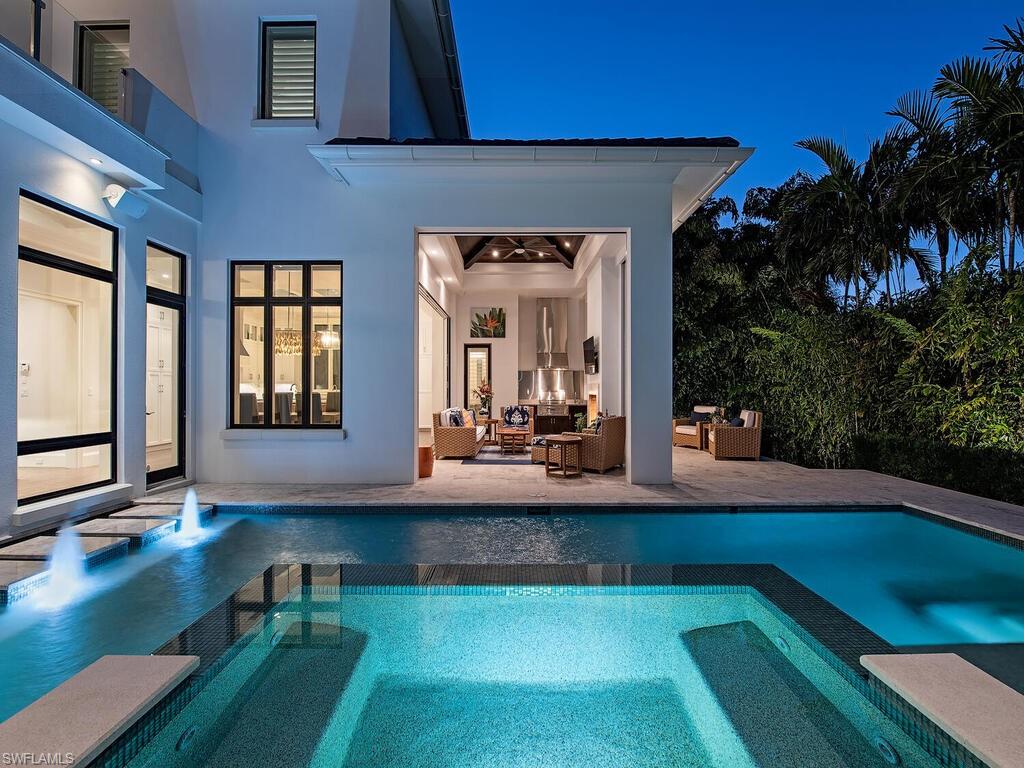 AQUALANE SHORES - Residential