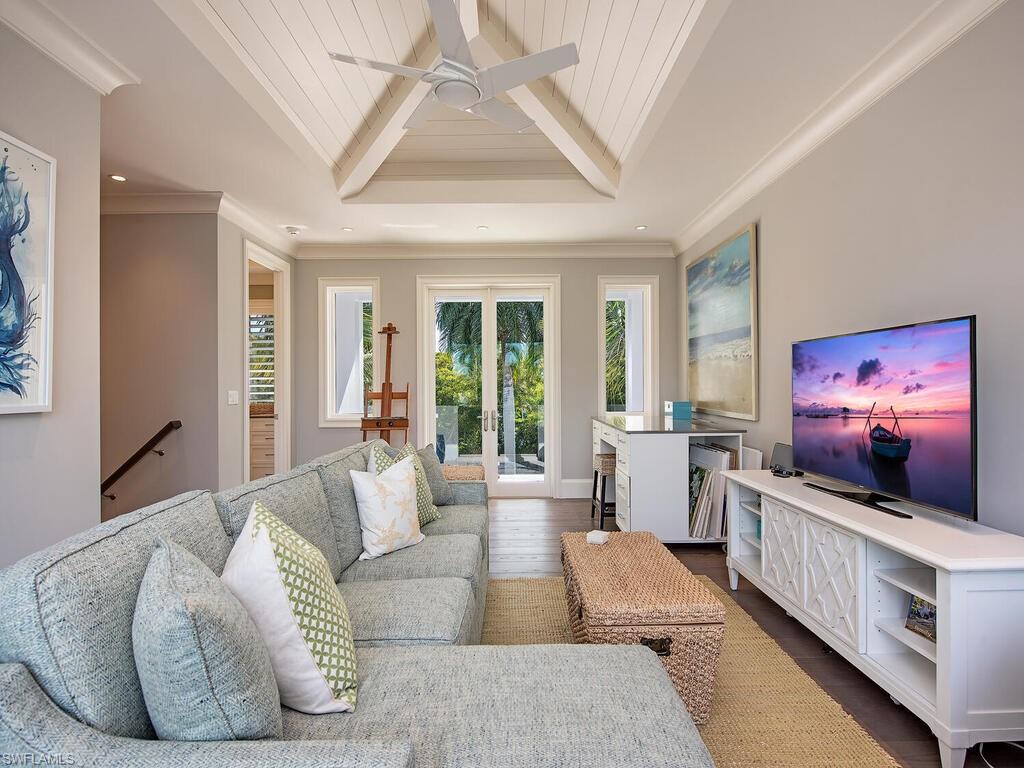 AQUALANE SHORES - Residential