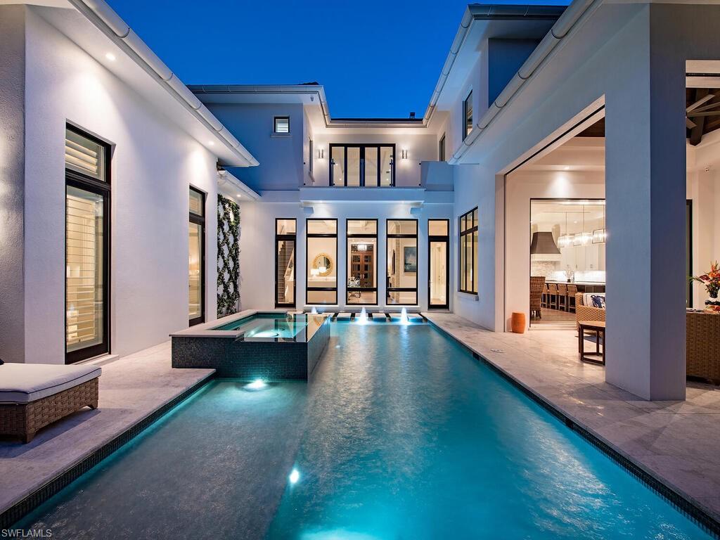 AQUALANE SHORES - Residential