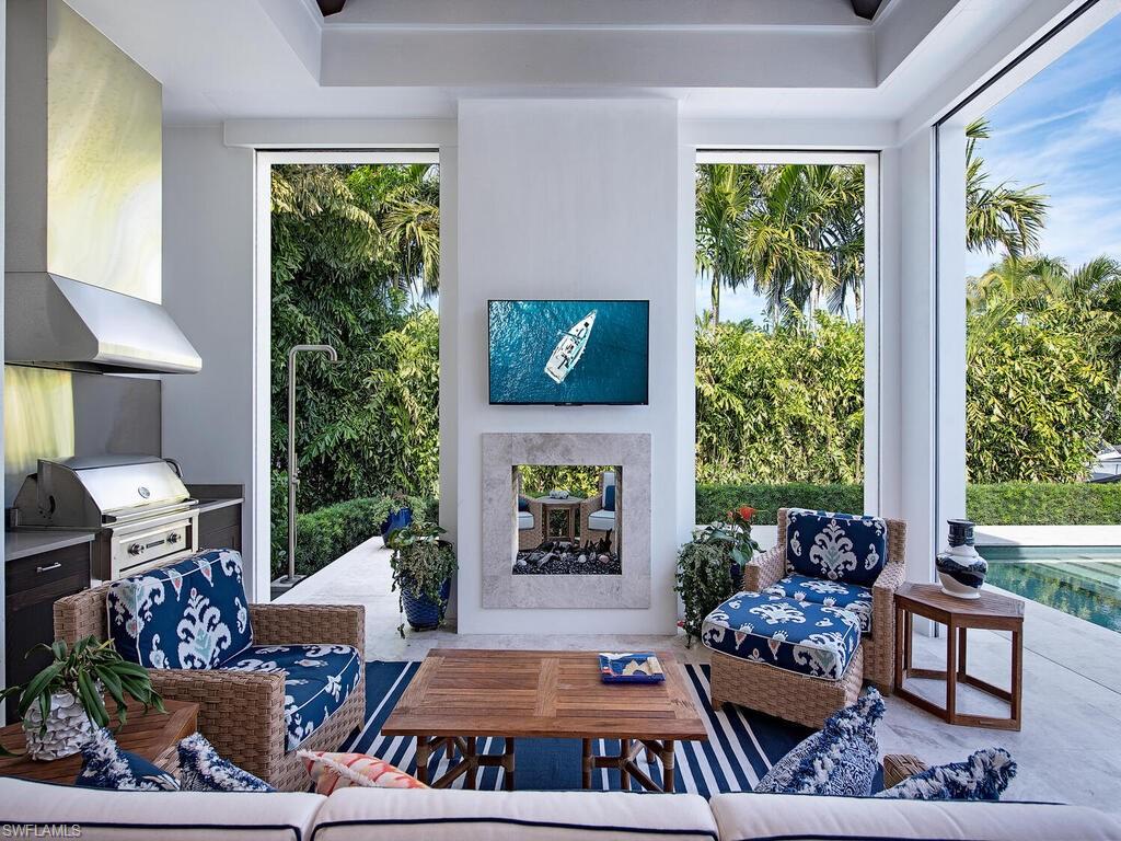 AQUALANE SHORES - Residential