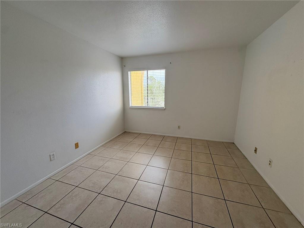 VILLAGE CREEK - Residential Lease