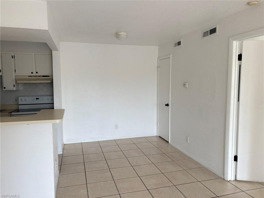 VILLAGE CREEK - Residential Lease