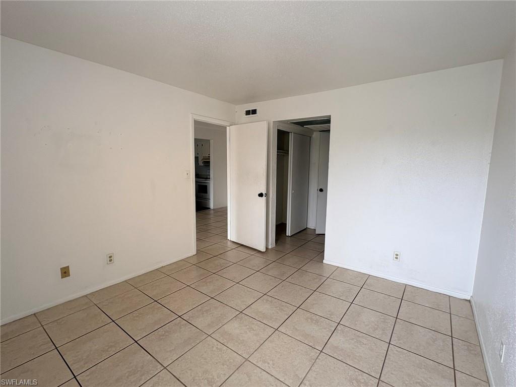 VILLAGE CREEK - Residential Lease