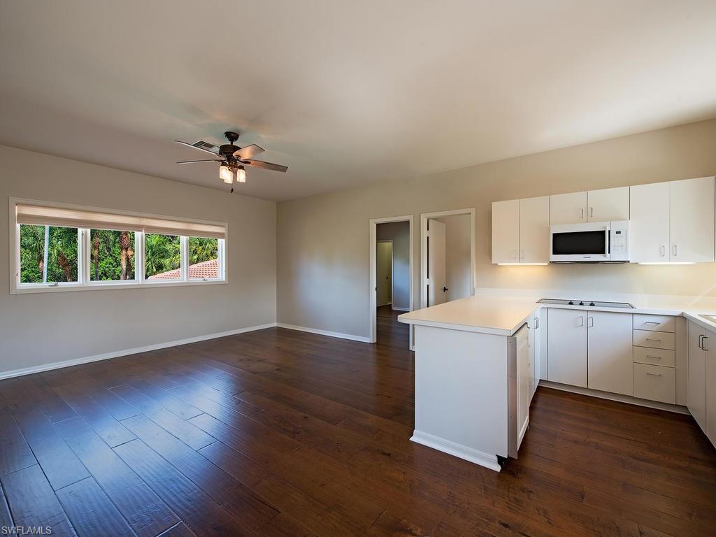 BAY COLONY SHORES - Residential