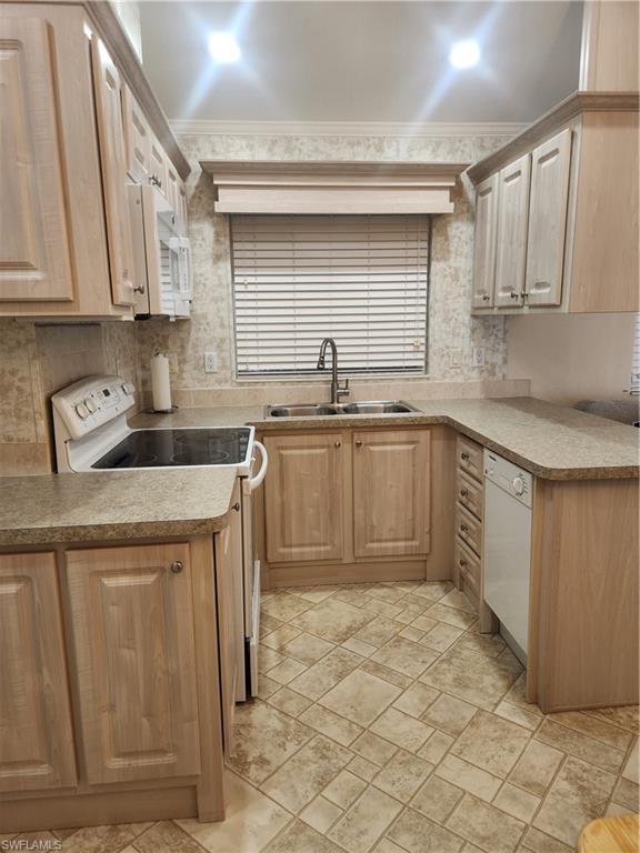 MOORE HAVEN - Residential