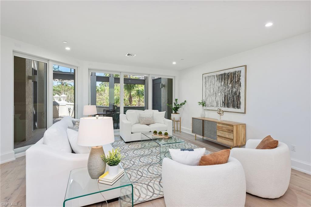 BRITTANY - Residential