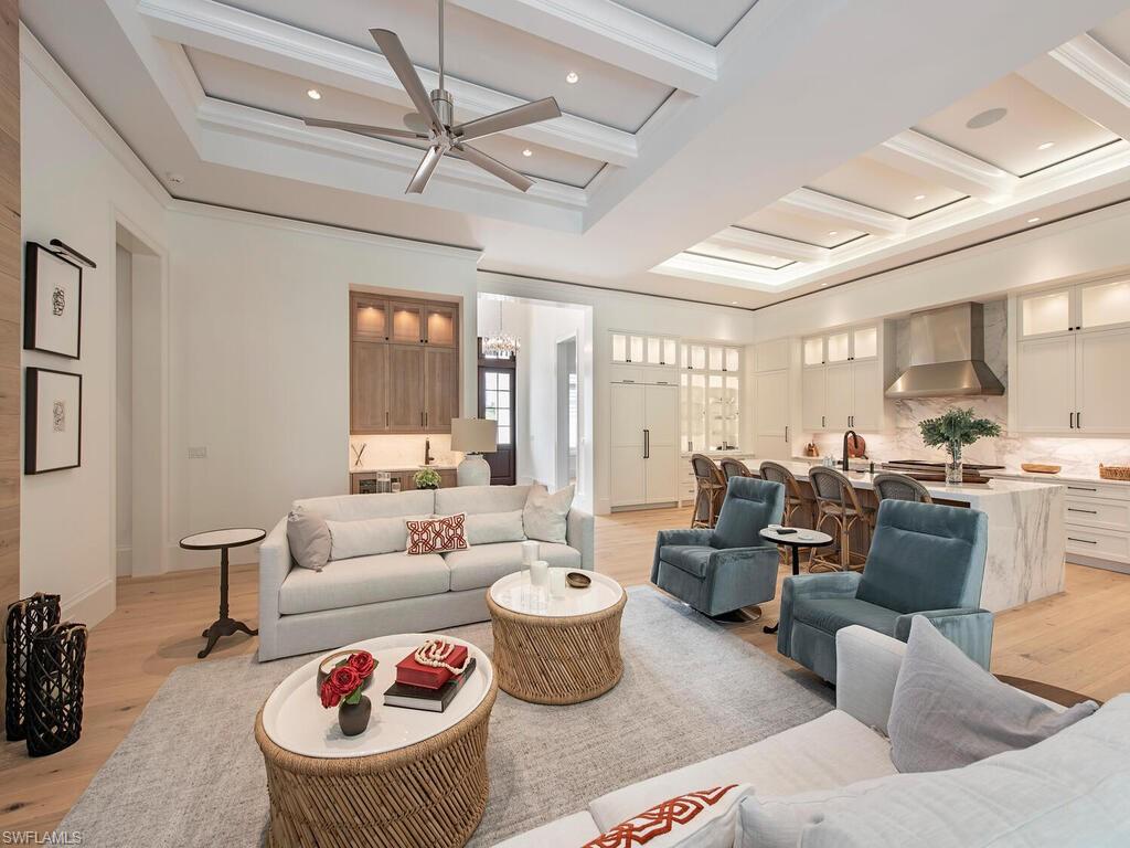 PARK SHORE - Residential