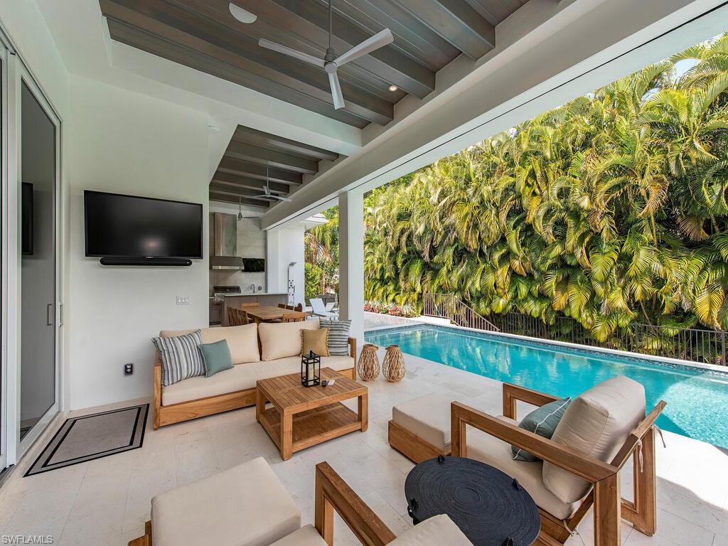 PARK SHORE - Residential