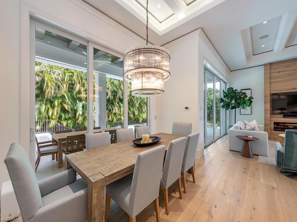 PARK SHORE - Residential