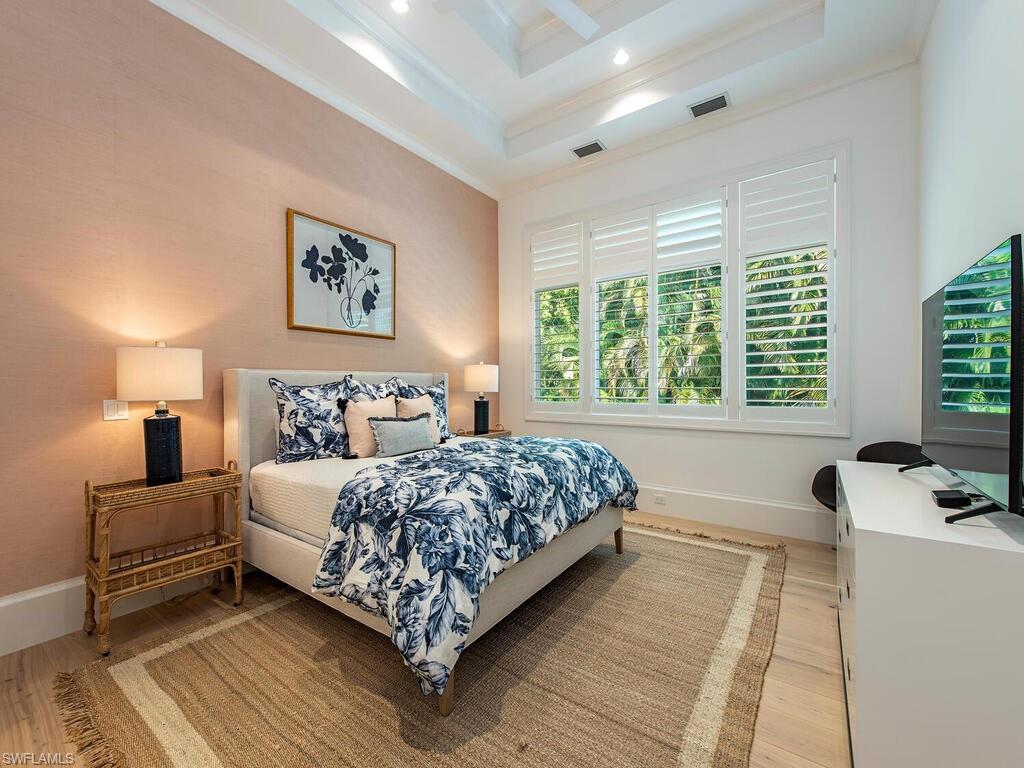 PARK SHORE - Residential