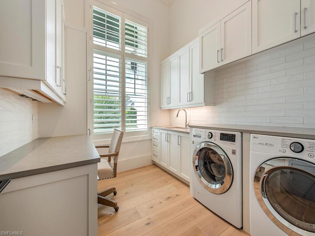 PARK SHORE - Residential