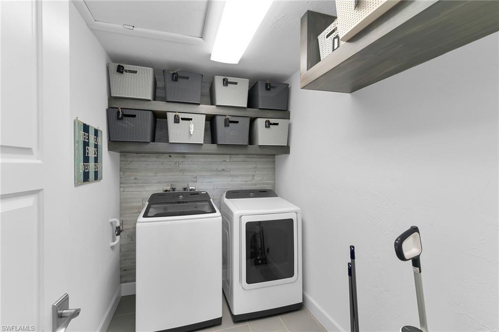 FLORENTINE VILLAS - Residential Lease