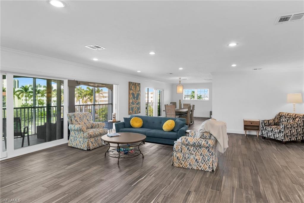 FLORENTINE VILLAS - Residential Lease