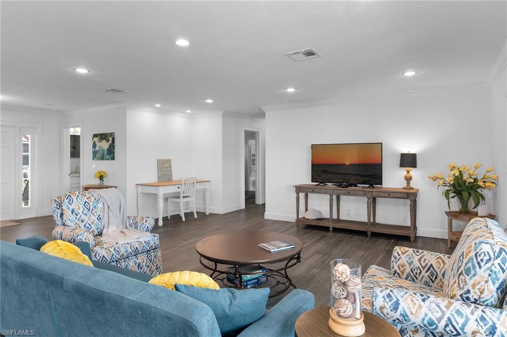 FLORENTINE VILLAS - Residential Lease