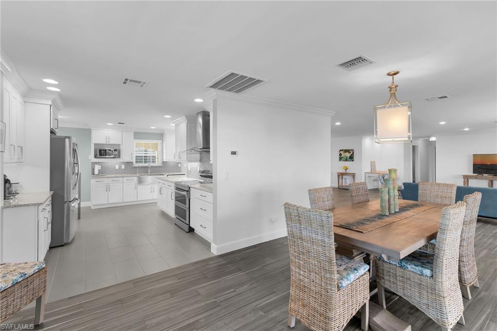 FLORENTINE VILLAS - Residential Lease