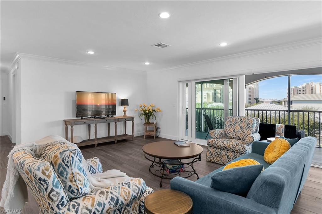 FLORENTINE VILLAS - Residential Lease