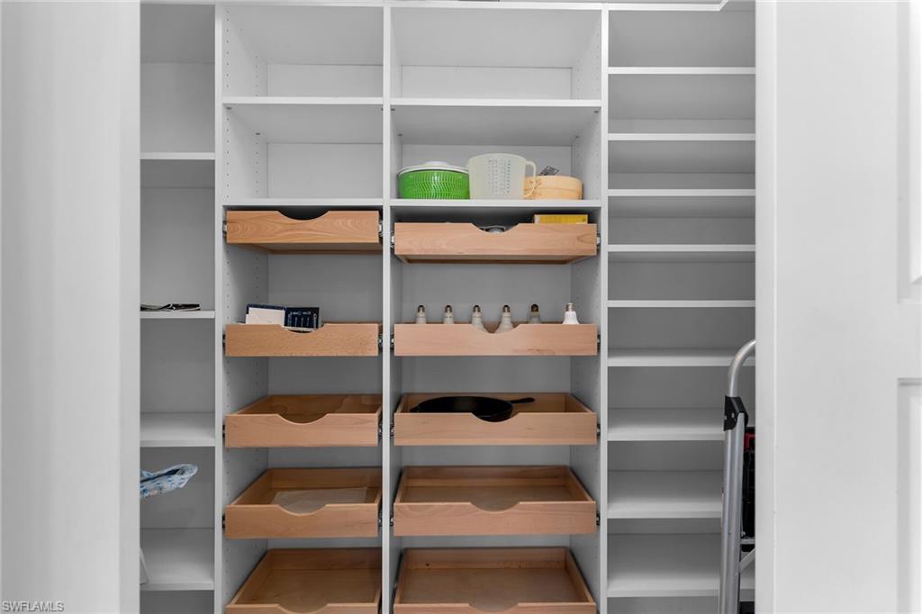 FLORENTINE VILLAS - Residential Lease