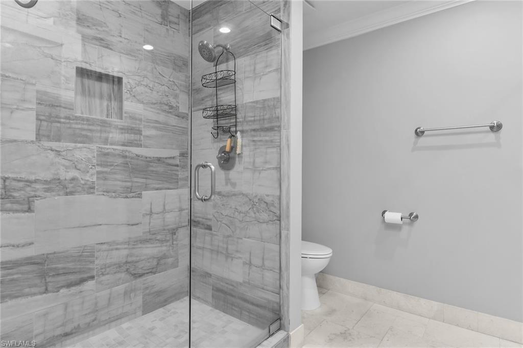 FLORENTINE VILLAS - Residential Lease