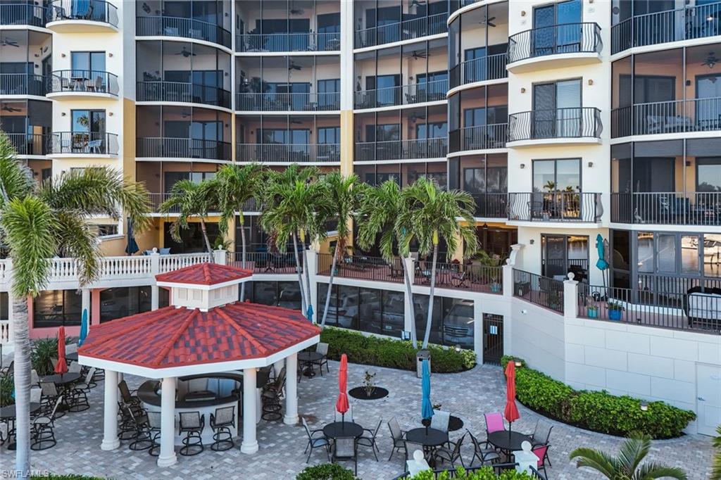 CAPE HARBOUR - Residential