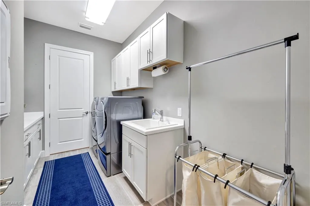 Estero, Florida 33928, United States, 3 Bedrooms Bedrooms, ,3 BathroomsBathrooms,Residential,Active,93929