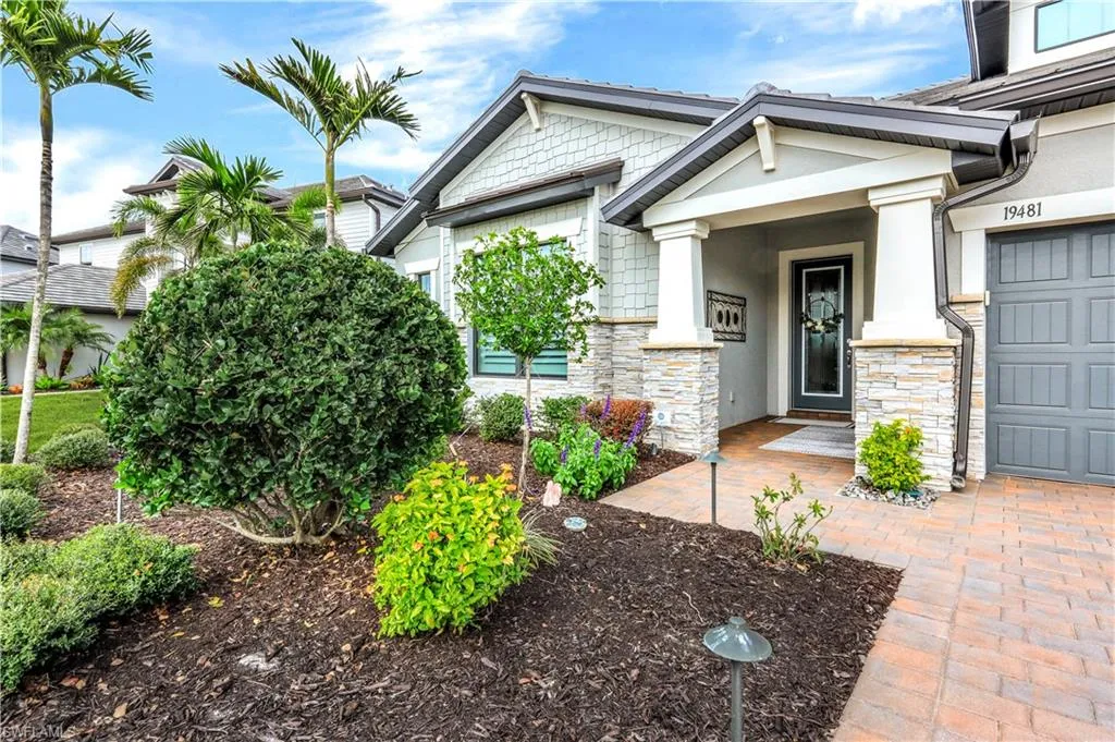 Estero, Florida 33928, United States, 3 Bedrooms Bedrooms, ,3 BathroomsBathrooms,Residential,Active,93929