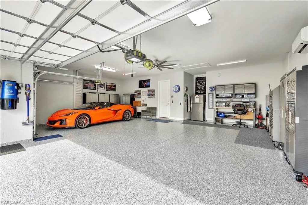 Estero, Florida 33928, United States, 3 Bedrooms Bedrooms, ,3 BathroomsBathrooms,Residential,Active,93929