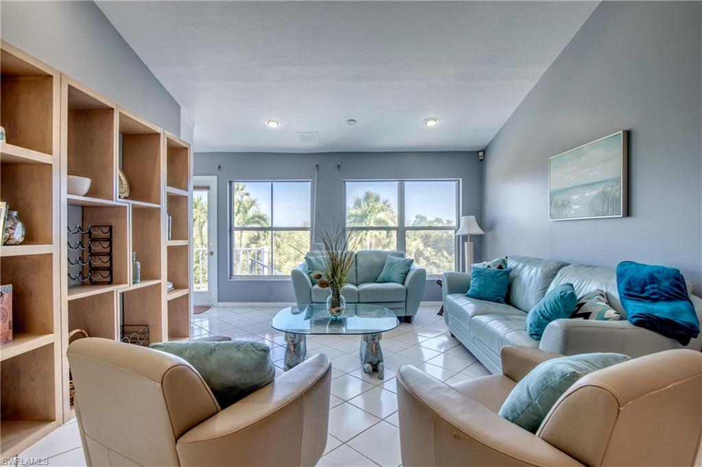 LEE MAC SOUTH LAND CONDO - Residential