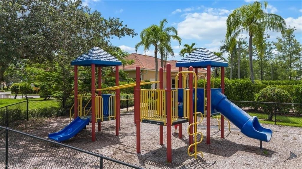 WATERWAYS OF NAPLES - Residential