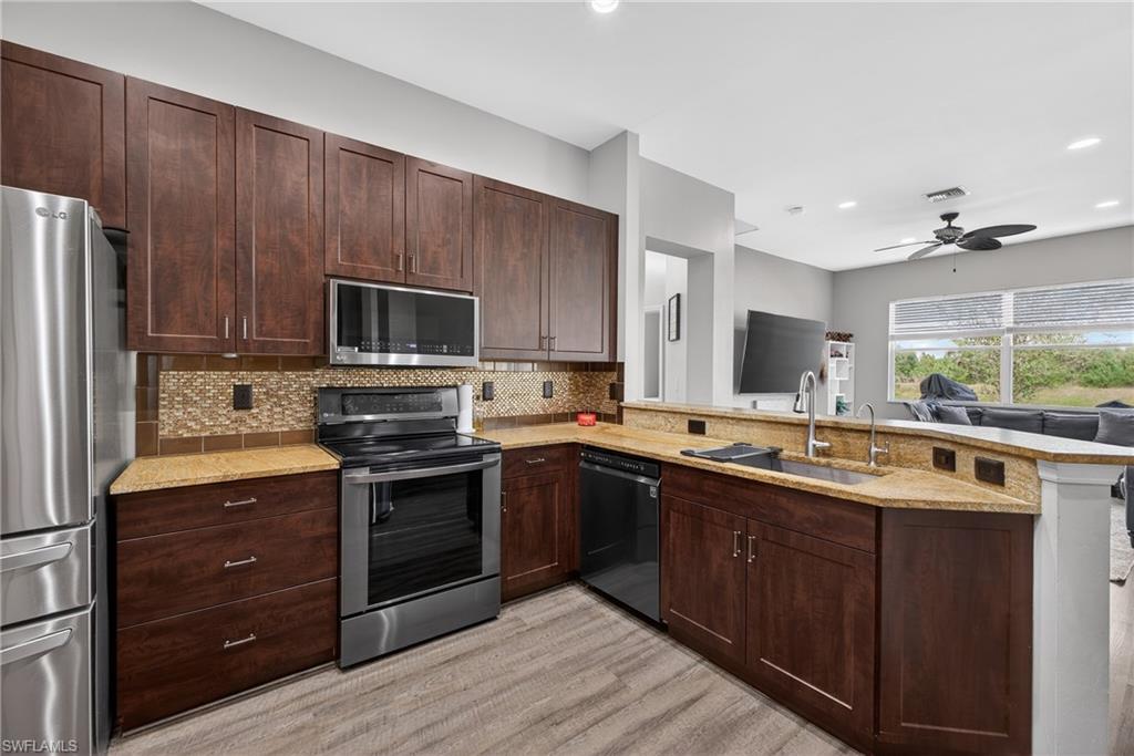 WATERWAYS OF NAPLES - Residential