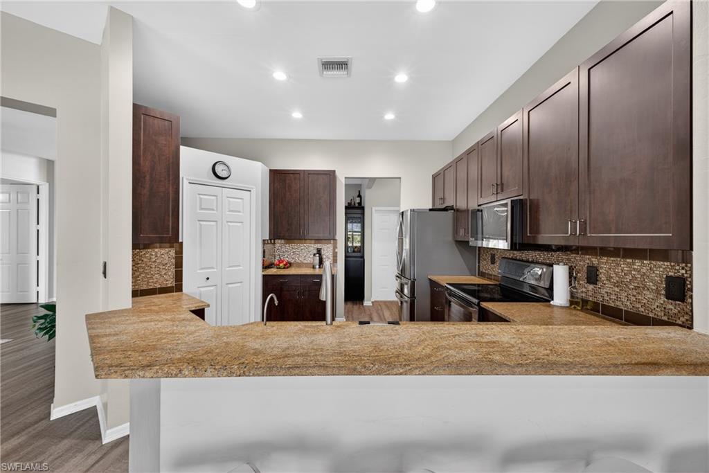 WATERWAYS OF NAPLES - Residential