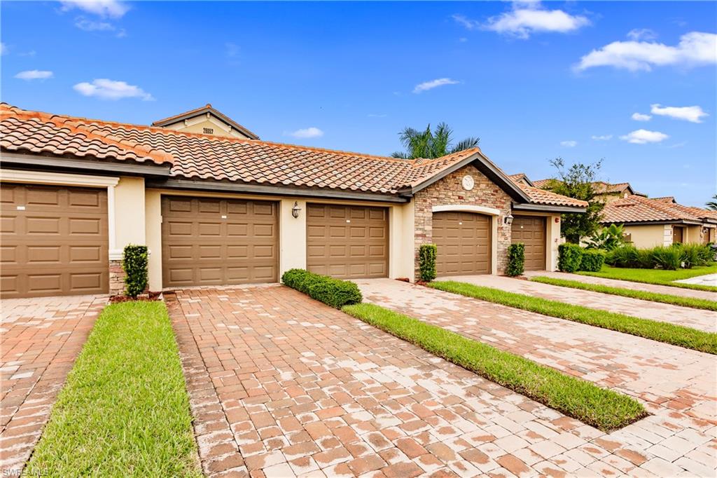 BONITA NATIONAL GOLF AND COUNTRY CLUB - Residential