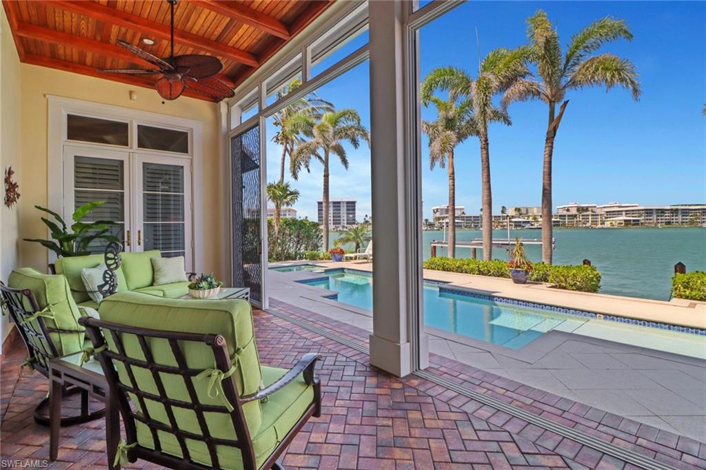 MOORINGS - Residential