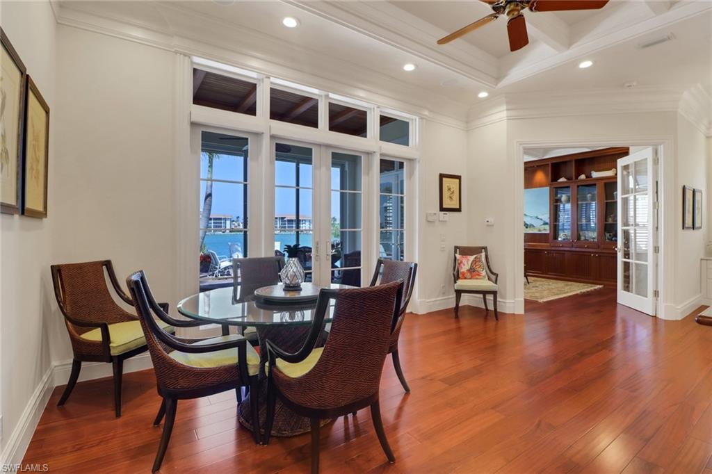 MOORINGS - Residential