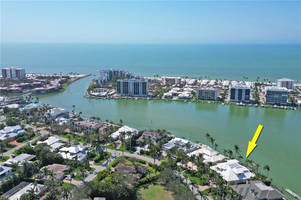 MOORINGS - Residential