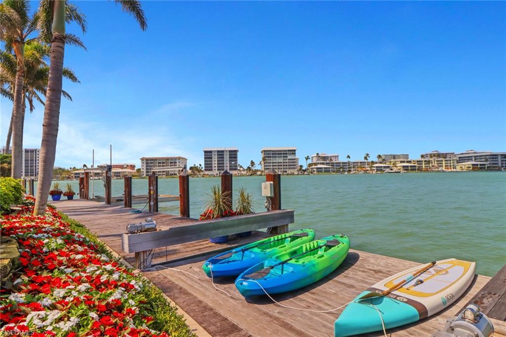 MOORINGS - Residential