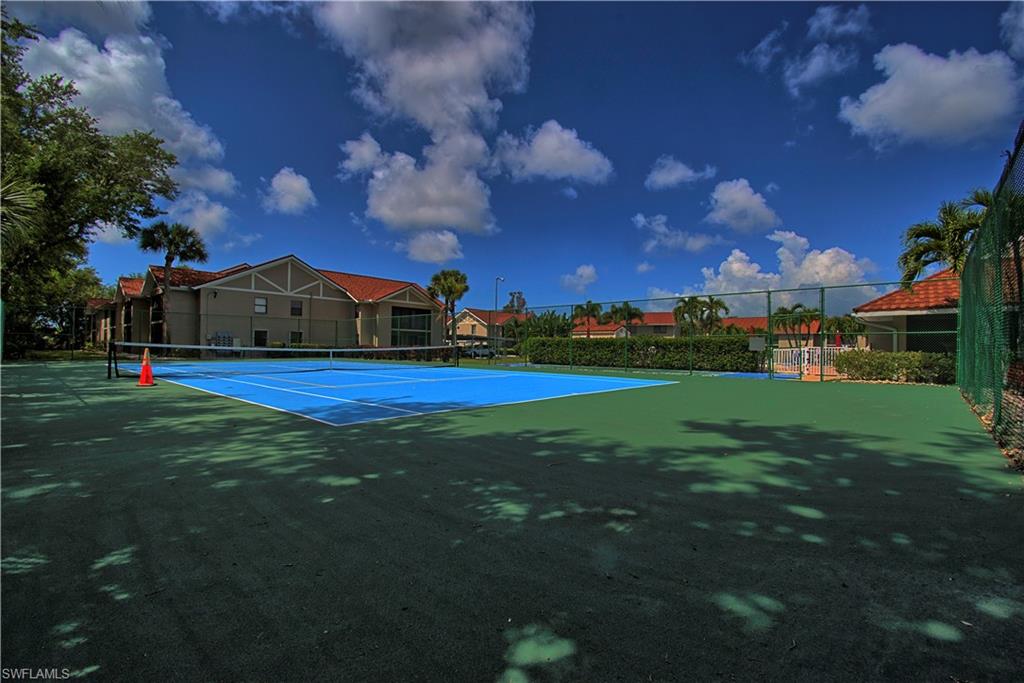 VILLAGES - Residential