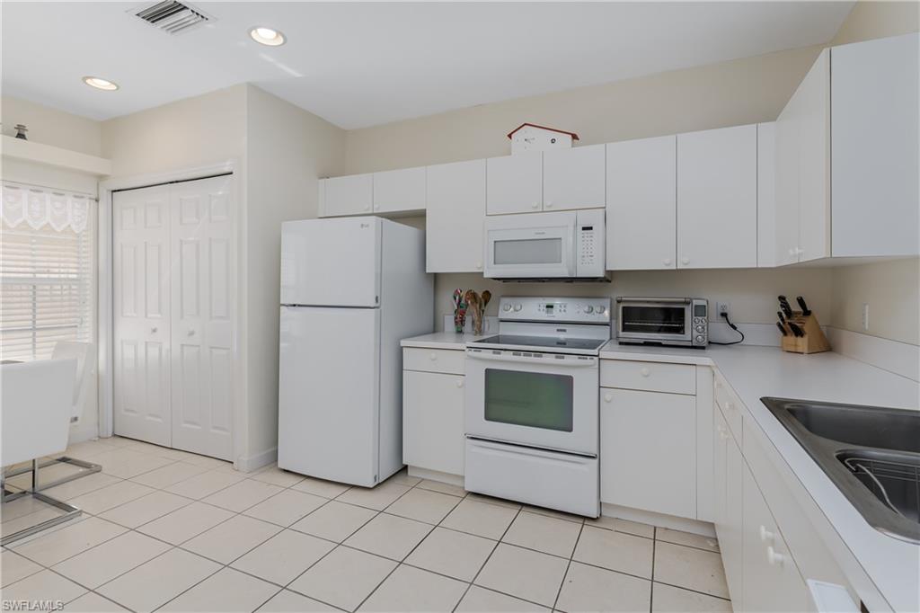 RUM BAY - Residential Lease