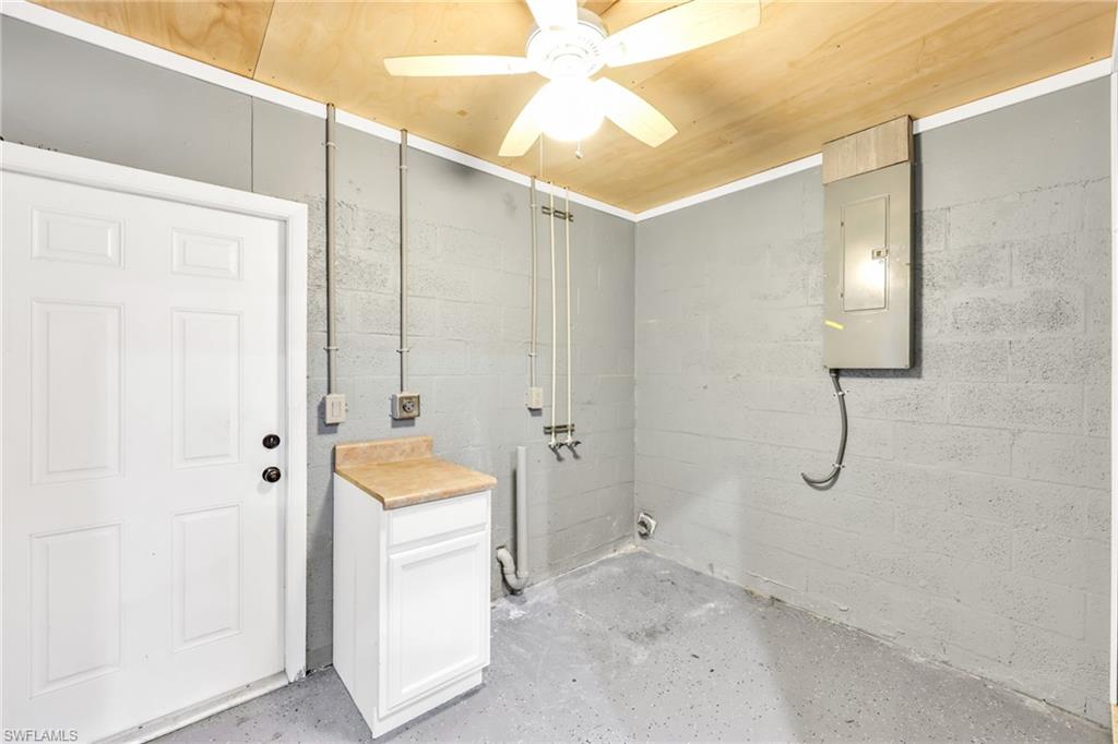 FOXMOOR PINES - Residential