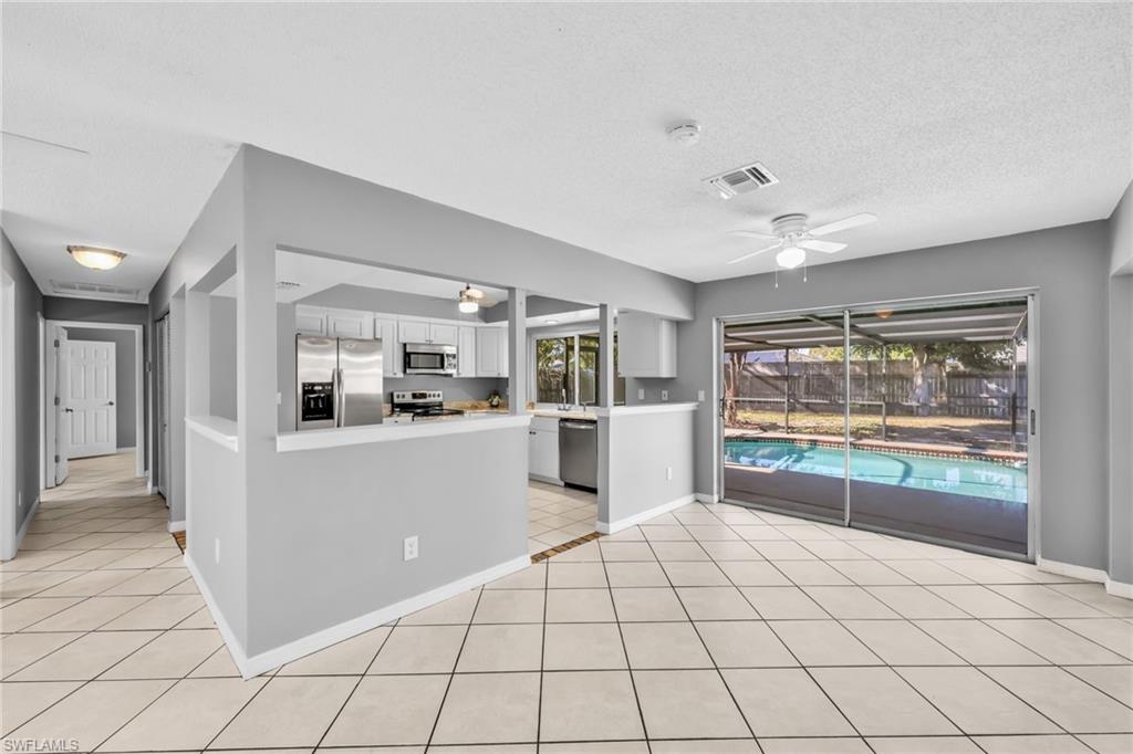 FOXMOOR PINES - Residential