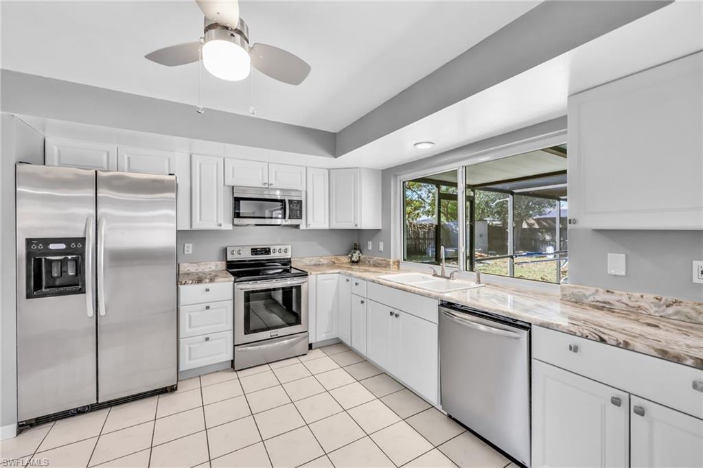 FOXMOOR PINES - Residential