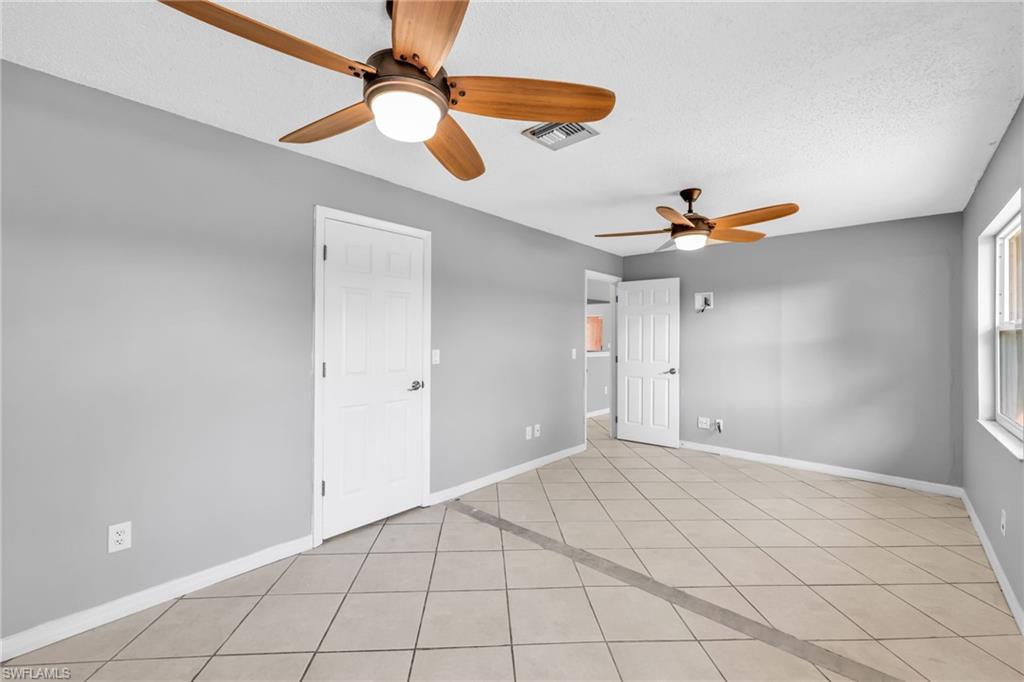 FOXMOOR PINES - Residential