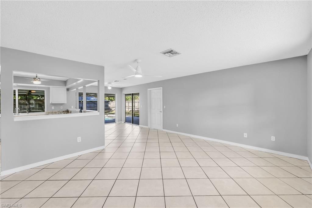 FOXMOOR PINES - Residential